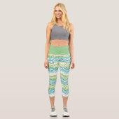 Aqua Türkis Limes Grüne Mineralien Muster Capri Leggings (Vorderseite)