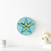 Aqua Turquoise and Yellow Starfish Wall Clock Runde Wanduhr (Zuhause)