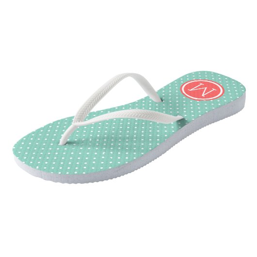 Aqua und Coral Tiny Dots Monogram Badesandalen (Schrägansicht)