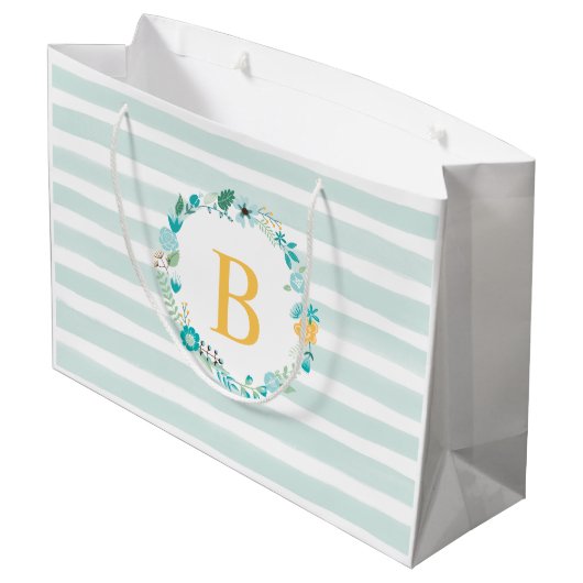 Aqua und Mit Monogramm gelber Blumenreath Große Geschenktüte (Rückseite Schrägansicht)