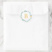 Aqua und Mit Monogramm gelber Blumenreath Runder Aufkleber (Tasche)