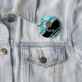 Aqua & weißer Damast mit Imitat-Kristall-Edelstein Button (Beispiel)