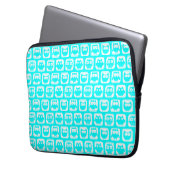 Aqua Whimsical Owl Pattern Laptopschutzhülle (Vorderseite Links)