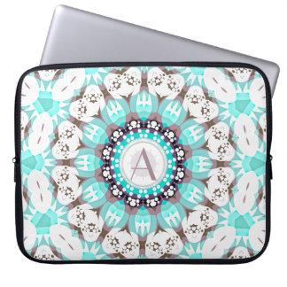 Aqua White Hearts Mandala mit benutzerdefiniertem  Laptopschutzhülle