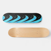 Aqua-Wirbel auf der schwarzen Skateboard (Horizontal)