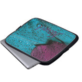 "AquaCircuit: Präzision in jedem Tropfen Laptopschutzhülle (Vorne Knopf)