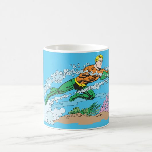 Aquaman Dashes Thru Water Kaffeetasse (Mittel)