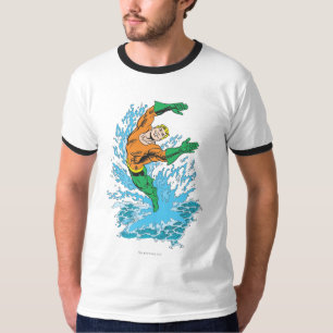 Aquaman springt in Wellen T-Shirt