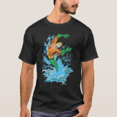 Aquaman springt in Wellen T-Shirt (Vorderseite)