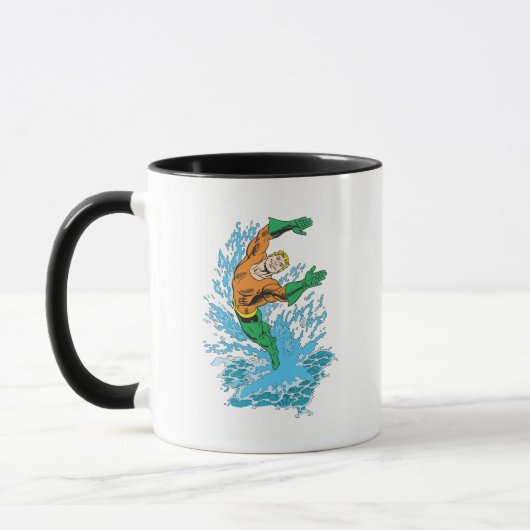 Aquaman springt in Wellen Tasse (Links)