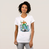 Aquaman steht mit Pitchfork T-Shirt (Vorne ganz)