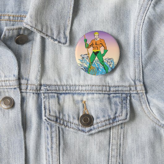 Aquaman steht mit Speer Button (Beispiel)