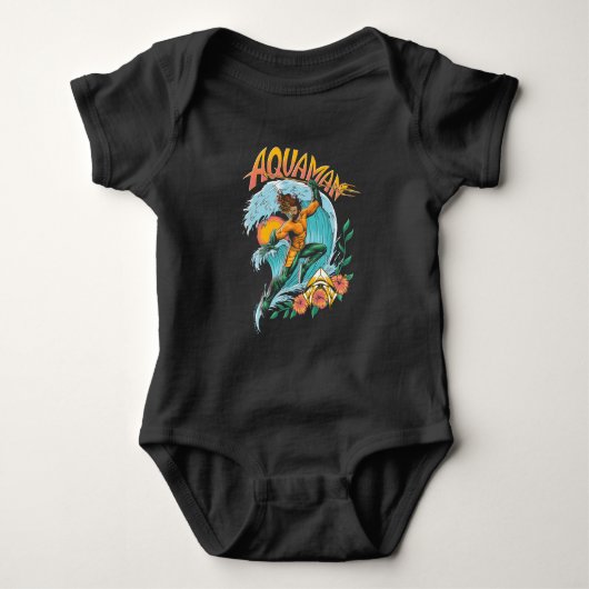 Aquaman und Trident Rising Surf Graphic Baby Strampler (Vorderseite)