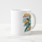 Aquaman und Trident Rising Surf Graphic Jumbo-Tasse (Vorderseite Rechts)