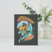 Aquaman und Trident Rising Surf Graphic Postkarte (Stehend Vorderseite)