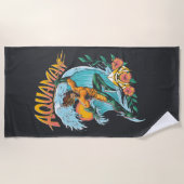 Aquaman und Trident Rising Surf Graphic Strandtuch (Vorderseite)