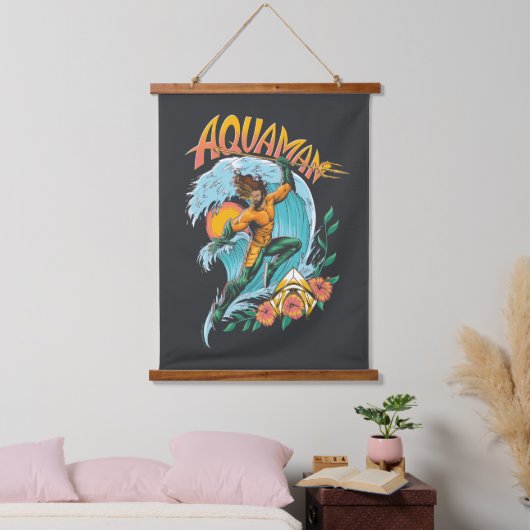 Aquaman und Trident Rising Surf Graphic Wandteppich Mit Holzrahmen (Schlafzimmer)