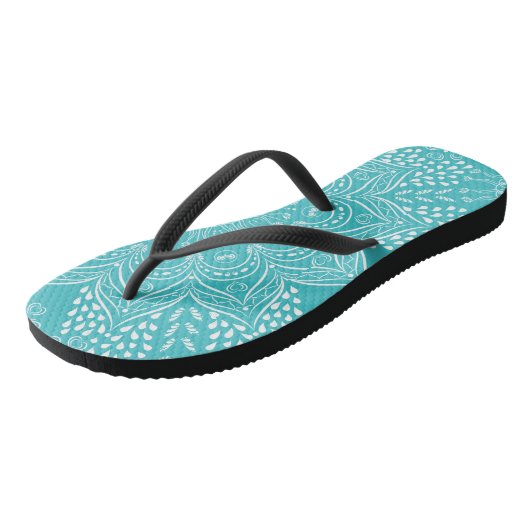 Aquamarin Blue Boho Mandala Badesandalen (Schrägansicht)