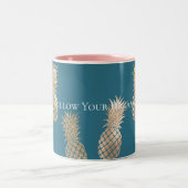 Aquamarin Blue Glam Ananas Zweifarbige Tasse (Mittel)