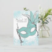 Aquamarin Blue Snowflake Sweet 16 Masquerade Party Einladung (Stehend Vorderseite)