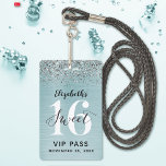 Aquamarin Blue Sweet 16 Geburtstag VIP Ausweis<br><div class="desc">Eine clevere Art, Ihre Gäste zu Ihrer süßen 16 Geburtstagsparty einzuladen. Diese Rose goldfarben süßen 16 VIP Pass Abzeichen Einladungen werden sicher Ihre Gäste beeindrucken. Das Design besticht durch ein aquamarines, blau gebürstetes Imitat mit silberfarbenem Glitzer und einen modernen handgeschriebenen Schriftart. Personalisieren Sie die Vorder- und Rückseite dieser Vorlage für...</div>