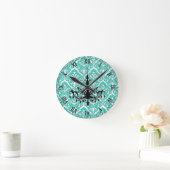 Aquamarin Damask Black Chandelier Runde Wanduhr (Zuhause)