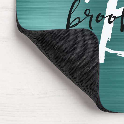 Aquamarin gebürstetes Schwarz-weißes Script Monogr Mousepad (Ecke)