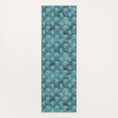 Aquamarin Glitzy Glam Peacock Feathers Yogamatte (Rückseite)