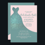 Aquamarin rosa Funkelnd Glitzer Dress Debutante Da Einladung<br><div class="desc">Diese elegante und glamouröse Debüttenball-Party Einladung ist perfekt für das trendige und stilvolle Mädchen. Es ist mit einem Imitat bedruckt aquamarinen grünen funkelnd Glitzer Farbverlauf ombre Kleid auf einem rot rosa Hintergrund. Auf der Rückseite sind ein passendes Monogramm und ein einfaches Farbblock-Design. Es ist modern, einfach, elegant und mädchenhaft; das...</div>