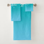 Aquamarin-Türkis-Glitzer-Aqua-Monogramm-Initialen Badhandtuch Set (Insitu)