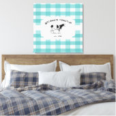 Aquamarine Buffalo Karierte Farm Cow Canvas Print Leinwanddruck (Insitu (Schlafzimmer))