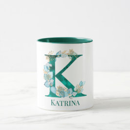 Aquamarine Farbe und Goldmonogramm-Buchstaben K Tasse