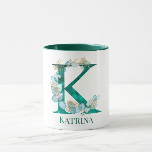 Aquamarine Farbe und Goldmonogramm-Buchstaben K Tasse (Zentrum)