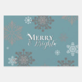 Aquamarine fröhliche und helle Schneeflocken Weihn Geschenkpapier Set (Vorderseite)