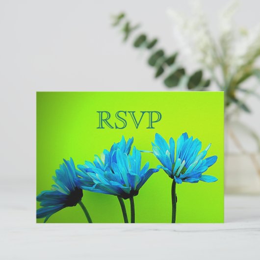 Aquamarine Gerber Daisies auf Lime Green Wedding R RSVP Karte (Stehend Vorderseite)