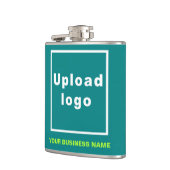 Aquamarine grüne Handelsmarke auf Vinyl-Wrapped Fl Flachmann (Links)