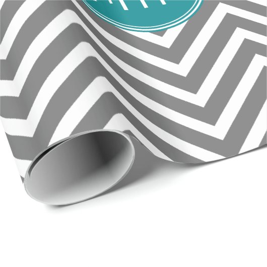 Aquamarine Karkohle Chevrons Custom Monogram Geschenkpapier (Rolleneckpunkt)