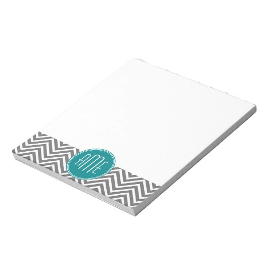 Aquamarine Karkohle Chevrons Custom Monogram Notizblock (Rotiert)