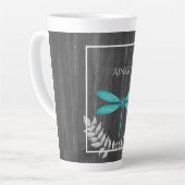 Aquamarine Libelle Rustikale Personalisierte Latte Milchtasse (Linke Ecke)