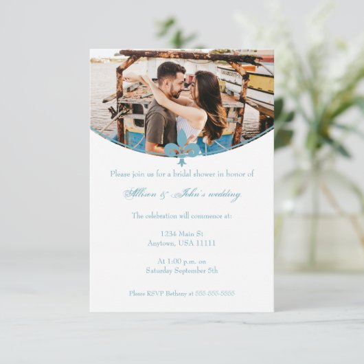 Aquamarine Lilie Foto Brautparty Einladung (Stehend Vorderseite)