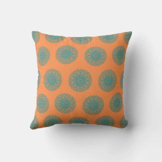 aquamarine Mandala-Designs mit orangefarbenem Rück Kissen