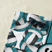 Aquamarine schwarze Volleyballs personalisiert Strandtuch (Beispiel)