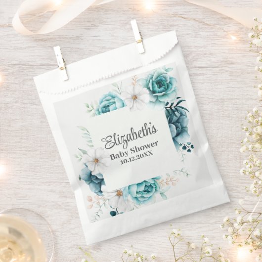 Aquamarine und cremefarbene Dusche mit Blütenspülu Geschenktütchen (Ausgeschnitten)