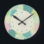 Aquamarine und rosa Mäuse Runde Wanduhr<br><div class="desc">Aquamarin & rosa Mums Blumenwall Uhr. Erhältlich in verschiedenen Farbpaletten für Ihre persönliche Wohngestaltung.</div>