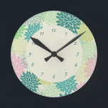 Aquamarine und rosa Mäuse Runde Wanduhr<br><div class="desc">Aquamarin & rosa Mums Blumenwall Uhr. Erhältlich in verschiedenen Farbpaletten für Ihre persönliche Wohngestaltung.</div>