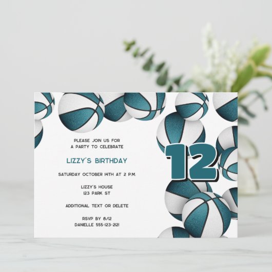 aquamarine weiße Basketball Mädchen Geburtstagspar Einladung (Stehend Vorderseite)