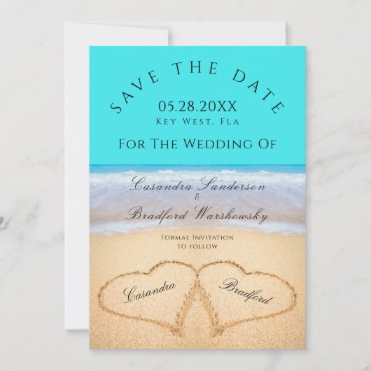 Aquamariner Blue Beach Hochzeit 2 Herz im Sand Einladung (Vorderseite)