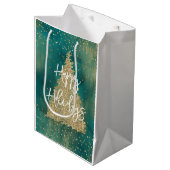 Aquamariner Grüner Glitzer Sparkle Weihnachtsbaum Mittlere Geschenktüte (Vorderseite Schrägansicht)