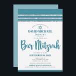 Aquamariner Silver Tallit Bar Mitzvah Bold modern Einladung<br><div class="desc">Seien Sie stolz, freuen Sie sich und präsentieren Sie diesen Meilenstein Ihres Lieblings-Bar Mitzvah! Versenden Sie diese coole, einzigartige, moderne, personalisierte Einladung für eine Veranstaltung, an die Sie sich erinnern können. Die aquamarine Schrift-Typografie, Star of David und ein staubiger aquamariner Blau- und Silberstreifen Glitzer gestreift tallit inspirierte Grafik-Overlay auf einem...</div>