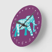 Aquamariner StammeswanderElefant Runde Wanduhr (Winkel)